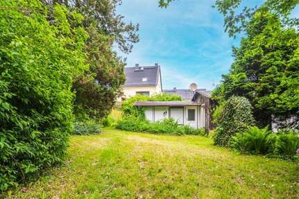 Grundstück zu verkaufen in Limbach-Oberfrohna 196.000,00 € 1400 m²