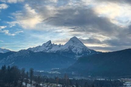 2 Zimmer Dachgeschosswohnung - 600,00&nbsp;EUR Kaltmiete, ca.&nbsp; 40,00&nbsp;m&sup2; in Bischofswiesen (PLZ: 83483)