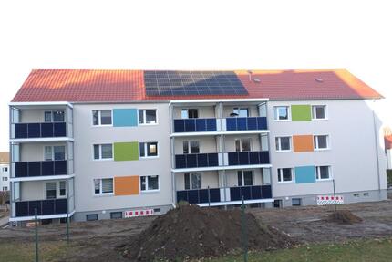 hübsche 2-Raum-Wohnung mit großem Balkon und Einbauküche, 3.OGL Meischnerstr. 49 in Penig