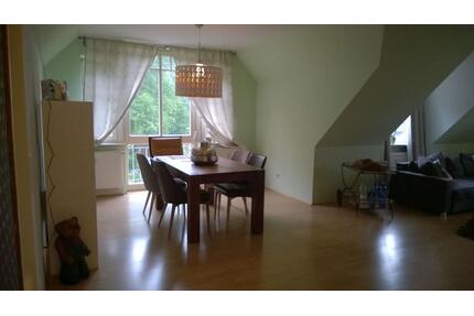 Ansprechende 2 Zi.-DG Whg direkt in Zeven