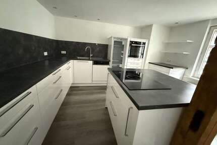 Wohnung zum Mieten in Haslach 1.000,00 € 190 m²