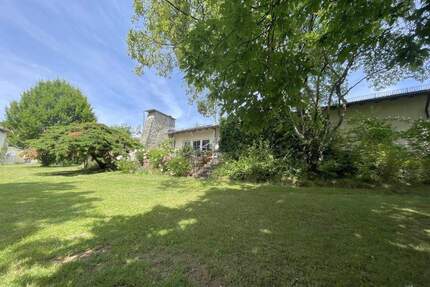 Schickes Wohnhaus im Bungalow-Stil mit sonnigem Garten - Heimbuchenthal