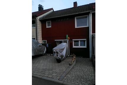 Reihenmittelhaus - 260.000,00&nbsp;EUR Kaufpreis, ca.&nbsp; 107,00&nbsp;m&sup2; in Oberkochen (PLZ: 73447)