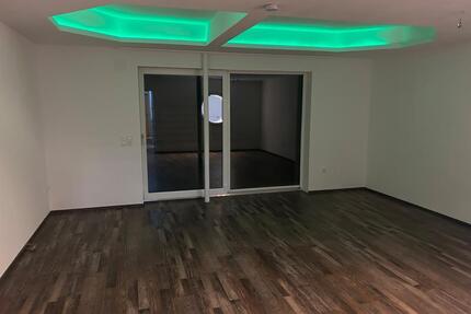 Helle neu renovierte 3 Zimmer Wohnung im EG zu vermieten. - Riedbach