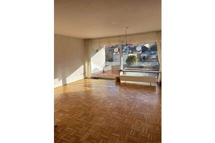 Lichtdurchflutete 3-Zimmer-Wohnung in oberster Etage mit großer Balkon-Terrasse, Aufzug & Fernblick in Marktheidenfeld