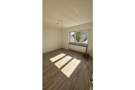 Erstbezug nach Sanierung! - 1.000,00&nbsp;EUR Kaltmiete, ca.&nbsp; 68,12&nbsp;m&sup2; in Straubing (PLZ: 94315)