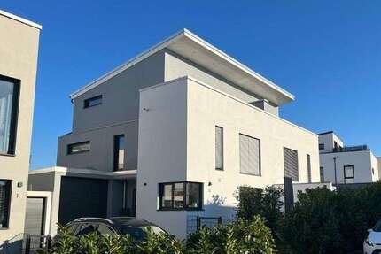 Haus zum Mieten in Dreieich 2.850,00 € 178 m²