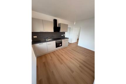 Helle 2-Zimmer Wohnung mit Balkon im 1. OG in Schwandorf