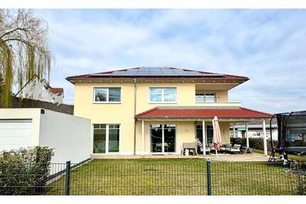 Haus zum Mieten in Schnaittach 2.650,00 € 220 m²