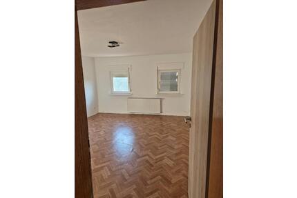4ZKB Wohnung für Jobcenter - 6 Personen - frisch renoviert - Saarbrücken Malstatt