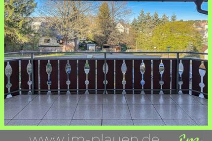 Balkon - Garage + Stellplatz - Gäste-WC | 3-Zimmer-Eigentumswohnung Lengenfeld