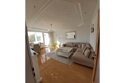 Grosszügige 3 Zimmer Wohnung - 1.600,00&nbsp;EUR Kaltmiete, ca.&nbsp; 89,00&nbsp;m&sup2; in Augsburg (PLZ: 86161) Universitätsviertel