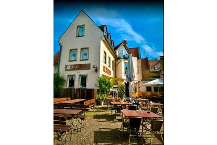 Provisionsfrei: Mehrfamilienhaus mit Gewerbeeinheit - zentral in - Hofheim am Taunus