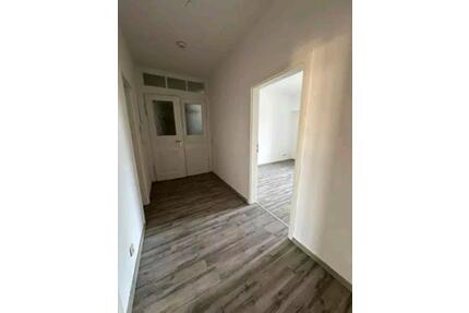 Nachmieter 3 Raum Wohnung - 550,00&nbsp;EUR Kaltmiete, ca.&nbsp; 66,00&nbsp;m&sup2; in Chemnitz (PLZ: 09111)