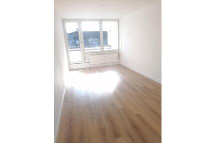 Modernisierte 1-Zi-Whg. mit großem Balkon – ruhig & gepflegt - Wuppertal