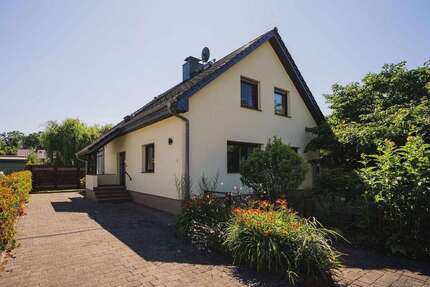 Haus zum Kaufen in Königs Wusterhausen 695.000,00 € 180 m²