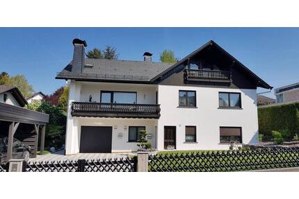 Freistehendes Einfamilienhaus mit ELW und schönem Garten in Fränkisch-Crumbach zu verkaufen