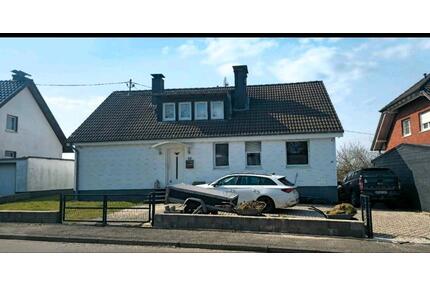 Einfamilienhaus in Waldbröl - 1.650,00&nbsp;EUR Kaltmiete, ca.&nbsp; 150,00&nbsp;m&sup2; in Waldbröl (PLZ: 51545)