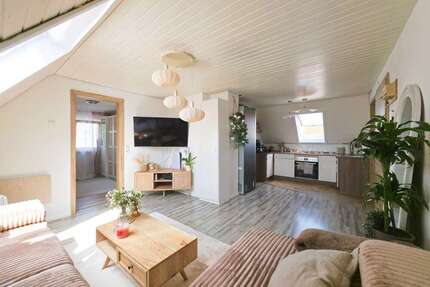 Wohnung zum Kaufen in Dettingen unter Teck 399.000,00 € 96 m²