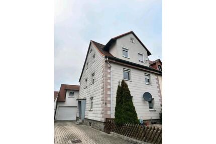 Doppelhaushälfte - 159.000,00&nbsp;EUR Kaufpreis, ca.&nbsp; 150,00&nbsp;m&sup2; in Arzberg (PLZ: 95659)