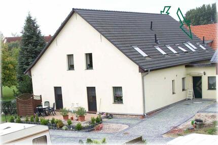 2-Zimmer-Wohnung mit EBK, Carport & Vierkanthof-Idylle | ca. 50qm - Steinhöfel