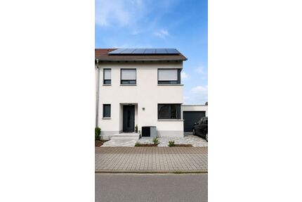 Moderne Doppelhaushälfte (Baujahr 2021) mit 15 kWp PV-Anlage, Wärmepumpe und Top-Lage Nahe St. Leoner See - St. Leon-Rot