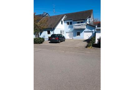 Wohnhaus Breisach Gündlingen - 1.900,00&nbsp;EUR Kaltmiete, ca.&nbsp; 214,00&nbsp;m&sup2; in Ihringen (PLZ: 79241)