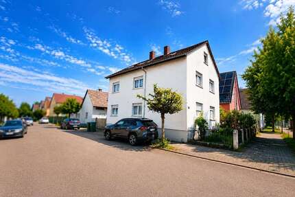 Haus zum Kaufen in Linkenheim-Hochstetten 600.000,00 € 250 m²