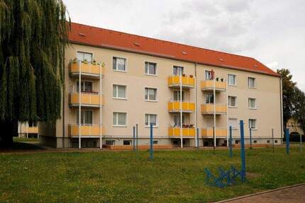 Familie herzlich willkommen! - 420,00&nbsp;EUR Kaltmiete, ca.&nbsp; 60,00&nbsp;m&sup2;&nbsp;Wohnfl&auml;che in Mücheln (PLZ: 06249)