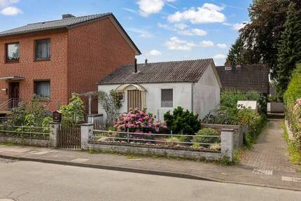 Grundstück mit Altbestand, renovieren oder neu bauen - Lauenburg/Elbe