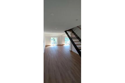 Offene helle kernsanierte Wohnung auf 2 Ebenen mit Balkon 2,5 Z. - Trier West-Pallien