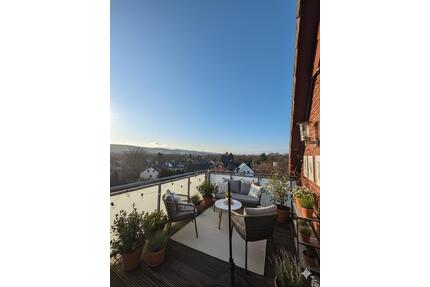 Von Privat helle und großzügige Wohnung mit Dachterrasse - Bückeburg