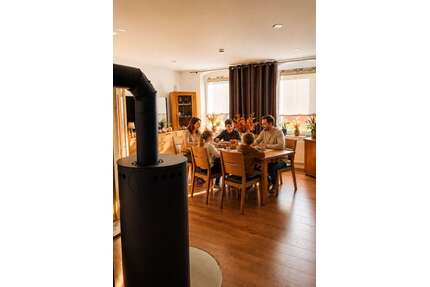 Wohnung zum Mieten in Limbach-Oberfrohna 1.100,00 € 145 m²
