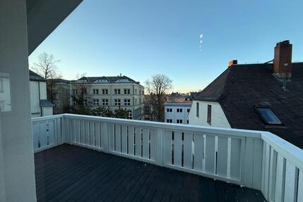 Hochwertige 3 Zimmer-Wohnung in Hof inklusive Balkon und Küche