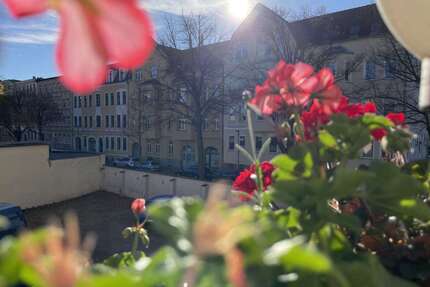 Wohnung zum Mieten in Halle 649,00 € 81.26 m²