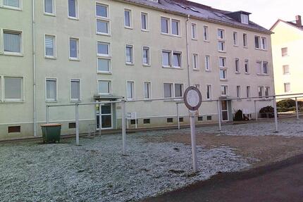 schöne 3 Raum Wohnung mit Stellpltz in Starkenberg zu vermieten - Rositz