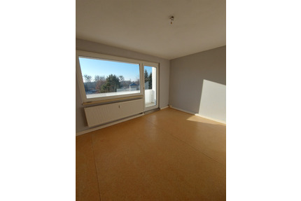 Helle 3-Raum-Wohnung mit Badewanne! - Neustrelitz