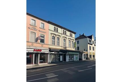 3 Objekte mit 5 WE | 5 Gewerbe | Hof und Stellplätzen - Eitorf