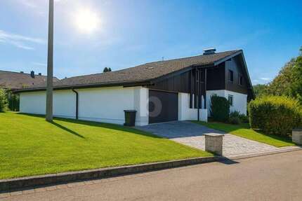Haus zum Kaufen in Großerlach 570.000,00 € 374 m²
