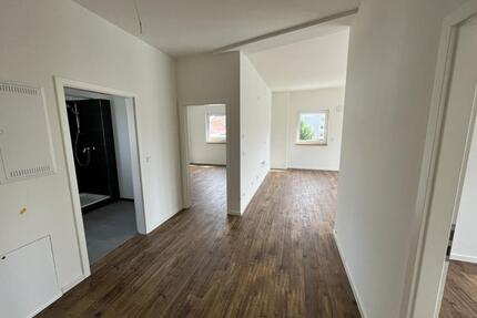 Gepflegte 4-Zimmer-Neubauwohnung im Herzen von Nauen zu vermieten