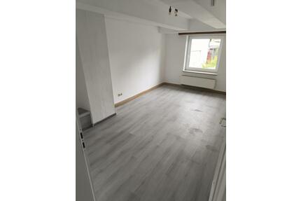 Frisch renovierte 4-ZKB möblierte Wohnung -in Niederraunau - Krumbach (Schwaben)