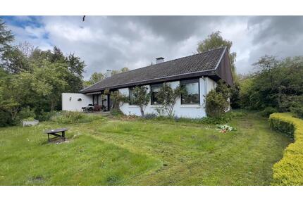 Bungalow Alleinlage , teilunterkellert , 6 Zimmer + - Husby