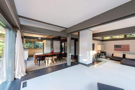 AIGNER - Lichtdurchflutet und vielseitig: 450 m² Gewerbe und Wohnen auf hohem Niveau vereint - Egmating