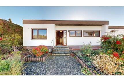 ~~ REIHENECKBUNGALOW MIT KELLER, GROSSEM GARTEN UND GARAGE ~~ - Wörth