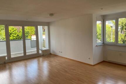 Helle, gepflegte 3,5-Zi.-Wohnung – ruhige Lage, Balkon & EBK - Illingen