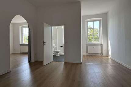 Wohnung zum Mieten in Naumburg 750,00 € 112.06 m²