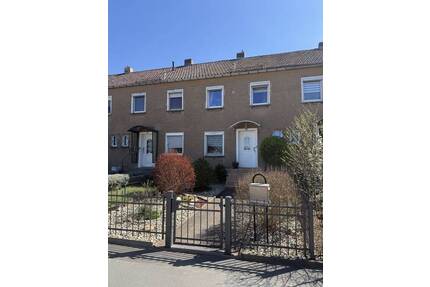 Ihr neues Zuhause für die kleine Familie - gemütliches Reihenmittelhaus mit Garten in Coswig