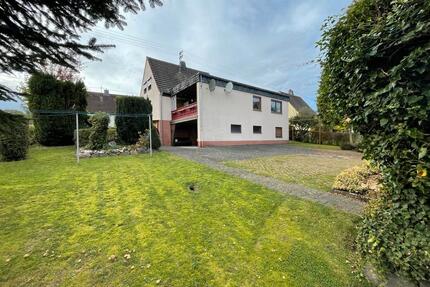 Geraumiges Wohnhaus mit großem Grundstück zum Verkauf. - Kreuztal