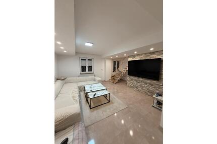 Großzügige 125 qm2 Maisonettewohnung mit 2 Eingängen - Gelsenkirchen Gelsenkirchen-West