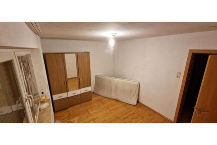 Ein Zimmer, Mindestvertragslaufzeit 1 Jahr - Günzburg